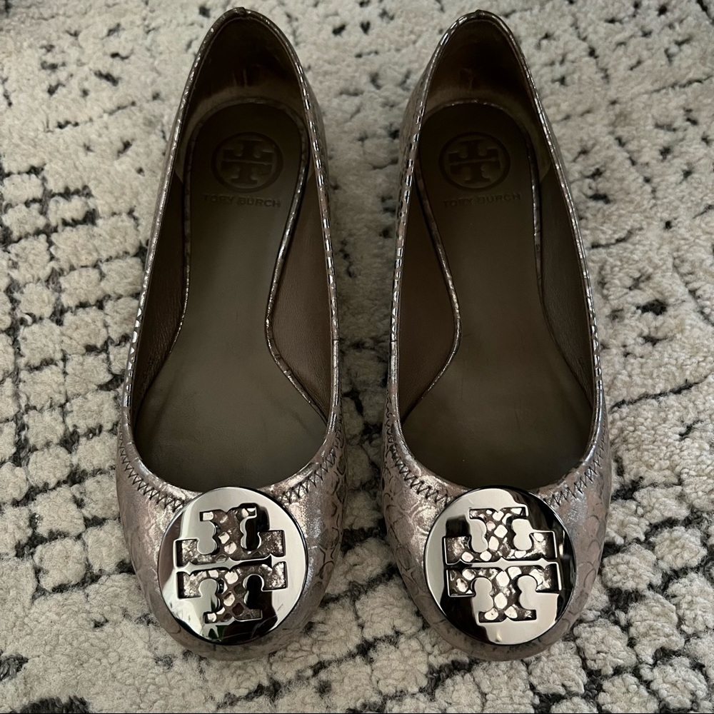 Tory Burch Metallic Rose Gold Logo Ballet Flats